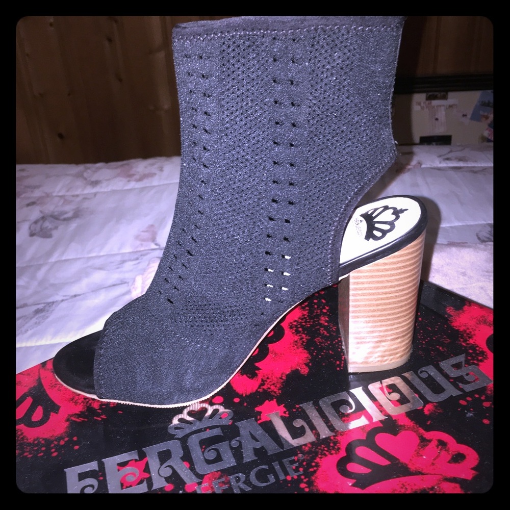 Fergalicious black Women’s heels bootie size: 9